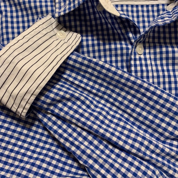 Button up Express - Picture 2 of 2